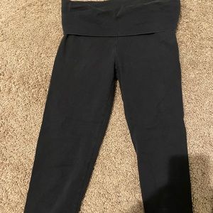 2 pairs Victoria Secret Pink Yoga Capri Pants XS